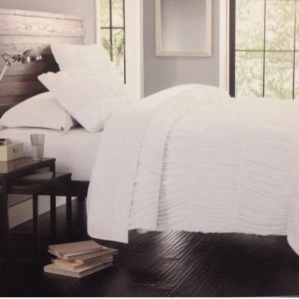 Cynthia Rowley White Comforter Set Ruched Modern Farmhouse